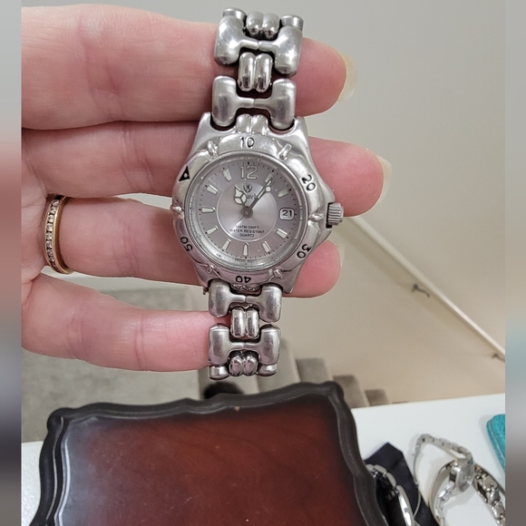 Woman's watch Bugatchi - Picture 3 of 8